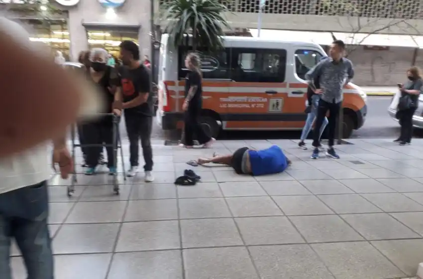 Preocupación de comerciantes por los "trapitos": robos y peleas en el centro marplatense