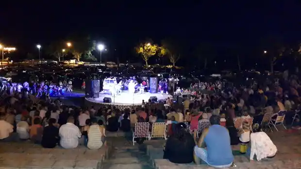 2.500 personas participaron del ciclo “Gualeguaychú arte en el Anfiteatro” 