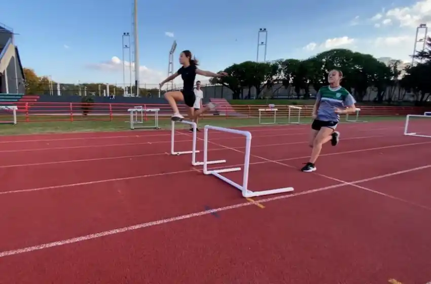 La Municipalidad realiza trabajos de mantenimiento y recuperación en la Pista de Atletismo