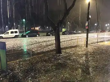 Severa tormenta con caída de granizo en Pergamino