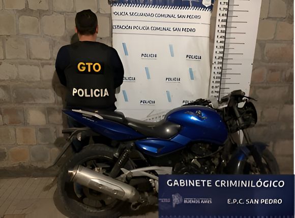 Fueron a allanar por un hurto y encontraron una moto robada en Ramallo