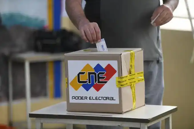 Venezuela celebra elecciones este 25MAY: centros de votación comenzaron a abrir