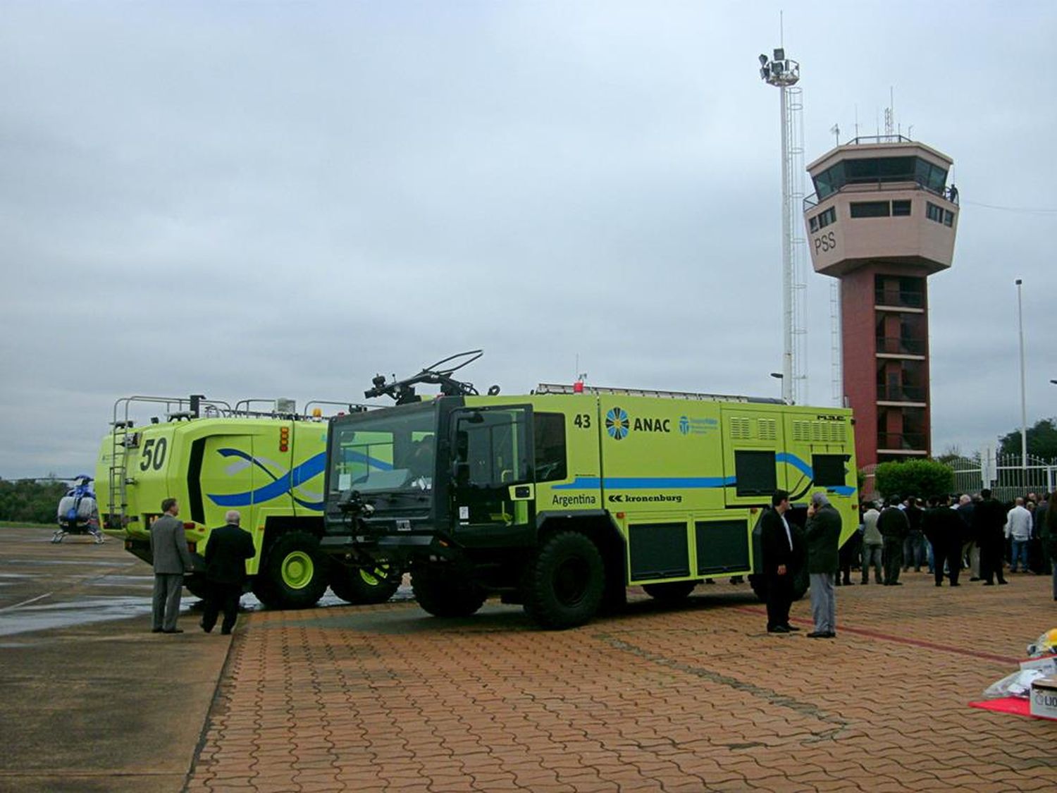 [Fotogaleria] ANAC entregó nuevas autobombas al aeropuerto de Posadas
