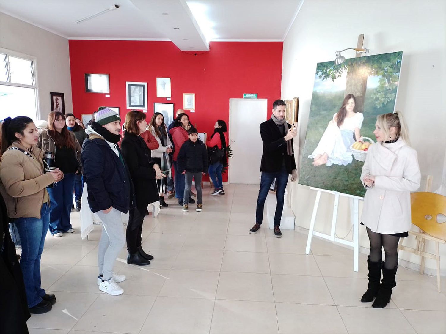 Ana Valeria Nass realizó la inauguración de la muestra.