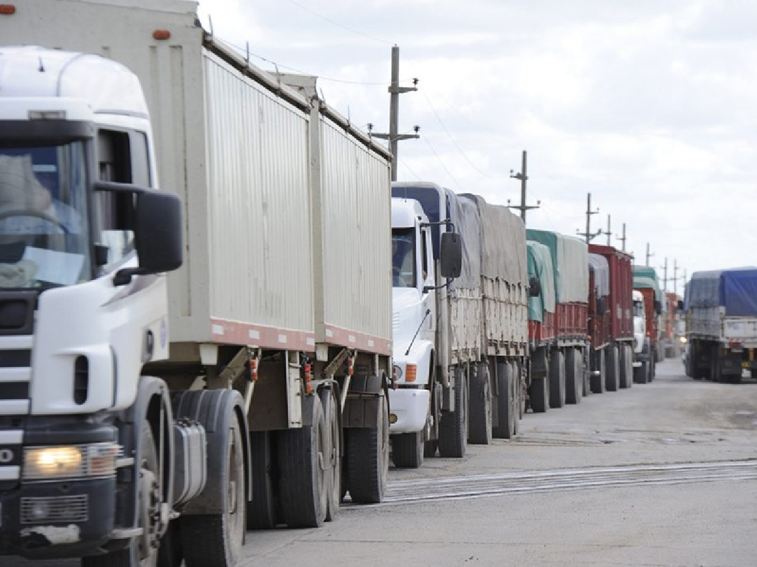 Paro de transporte de granos por el gasoil: será desde el próximo lunes “hasta lograr respuestas”