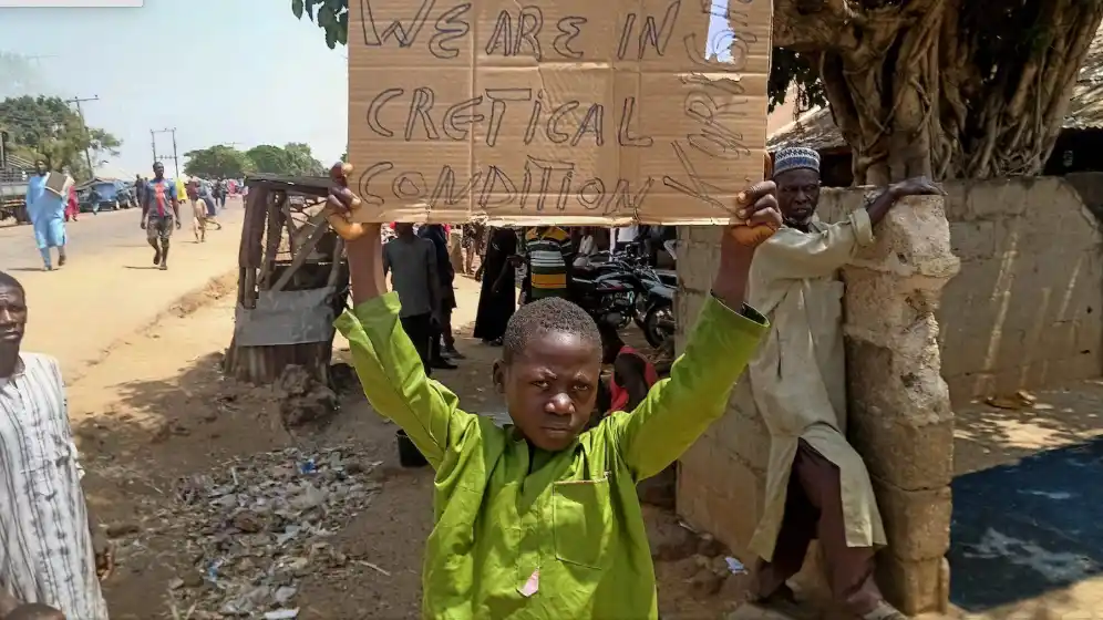 Matanza. El país, en medio de un derrame de sangre.