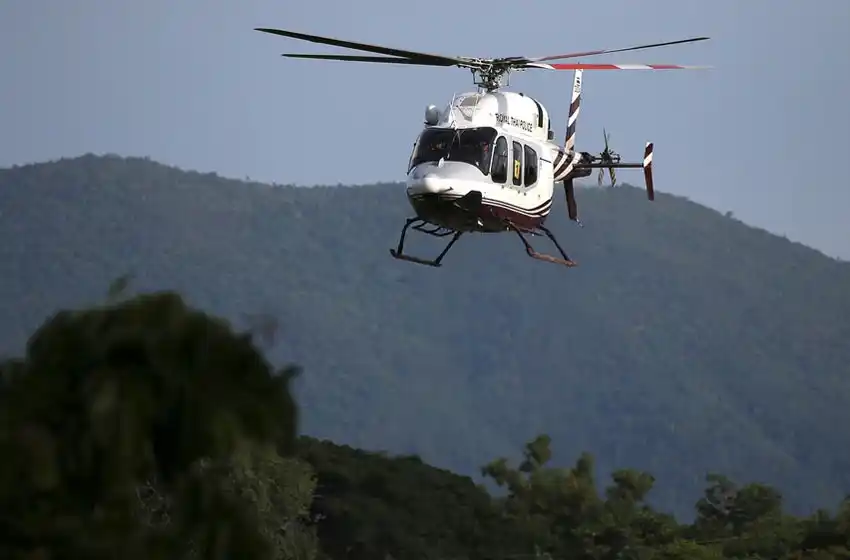 Rescataron al octavo niño del grupo atrapado en la cueva