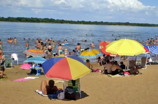 Playas del río Uruguay superan los valores permitidos en coliformes fecales