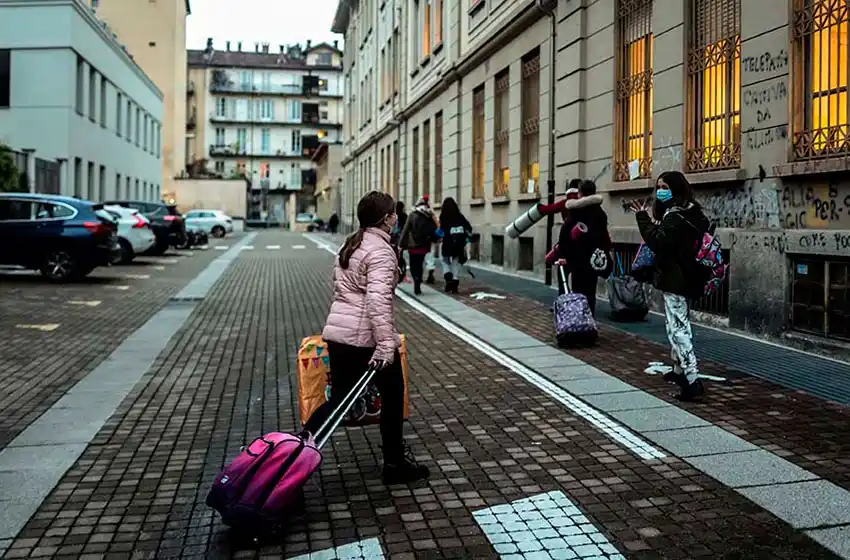 Esperan un "marzo muy difícil" en Italia por el aumento de casos de coronavirus