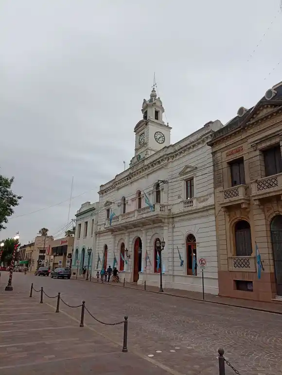 Fuertes desmintió acusaciones virales y reafirmó el sistema de ingreso transparente al municipio