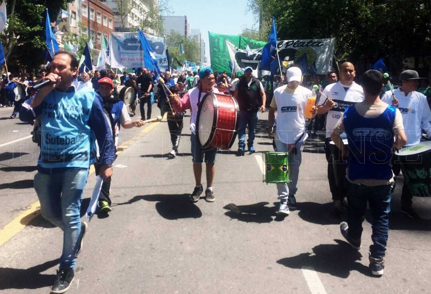 Multitudinaria marcha de CTA y organizaciones sociales en pleno centro