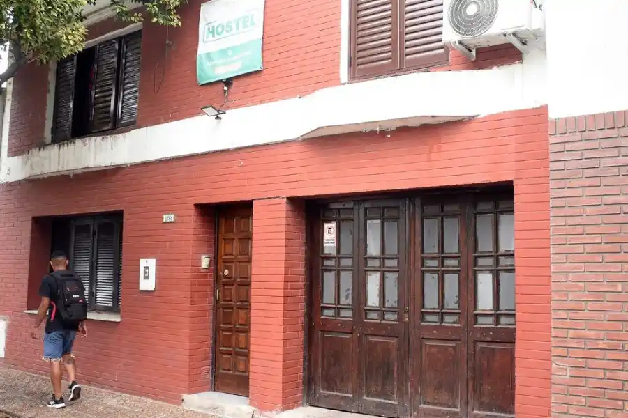 Inseguridad: robó en un hostel pero los vecinos lo corrieron y lo apresaron