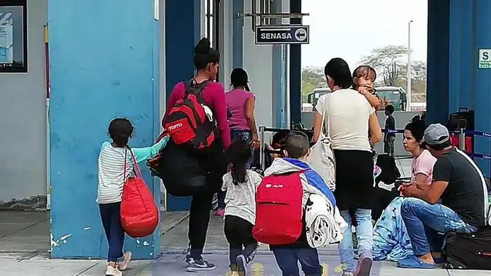 Investigan 35 casos: así operan las redes de tráfico de migrantes venezolanos en Perú
