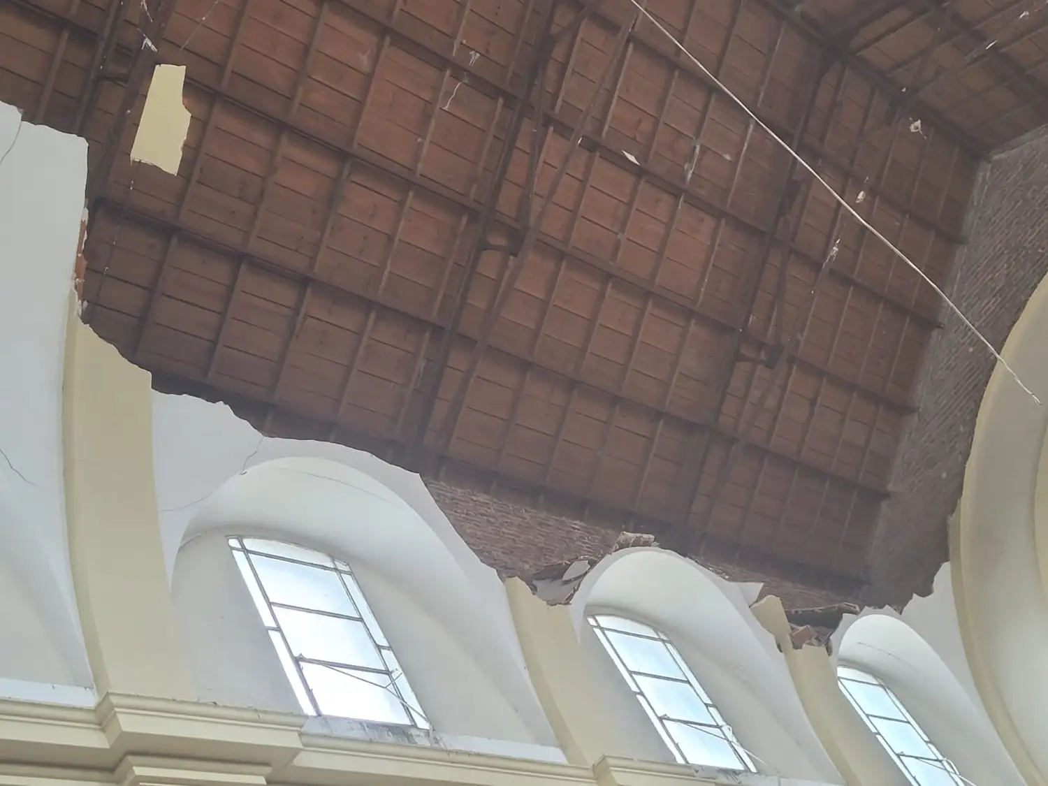 Iglesia de Vedia derrumbe - 4