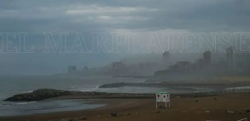 Sigue el alerta y la lluvia no le da tregua a Mar del Plata