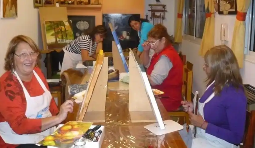 Exposición de alumnas del taller de pintura de Elena