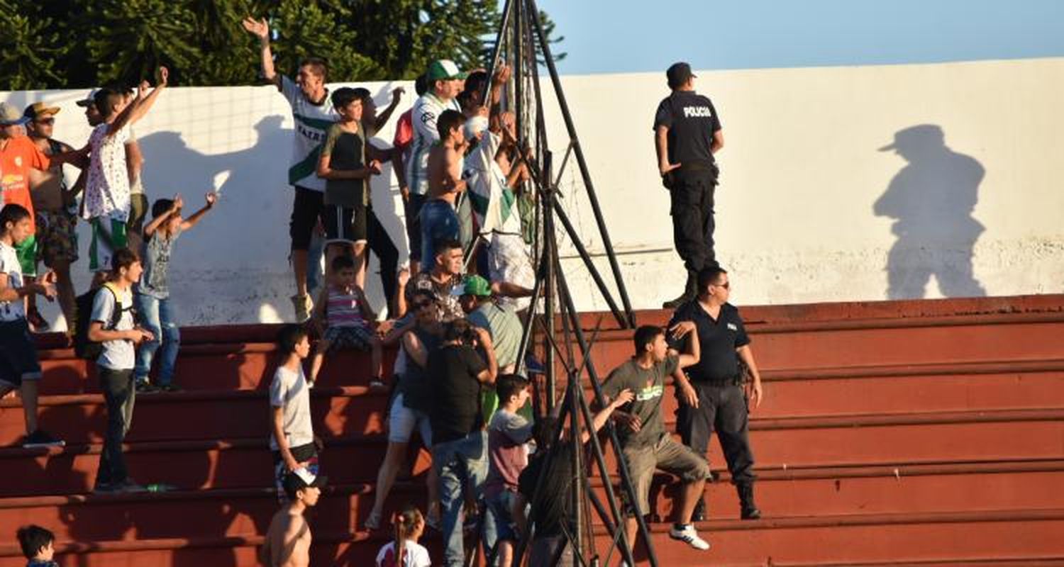 Incidentes en Banfield-Agricultores