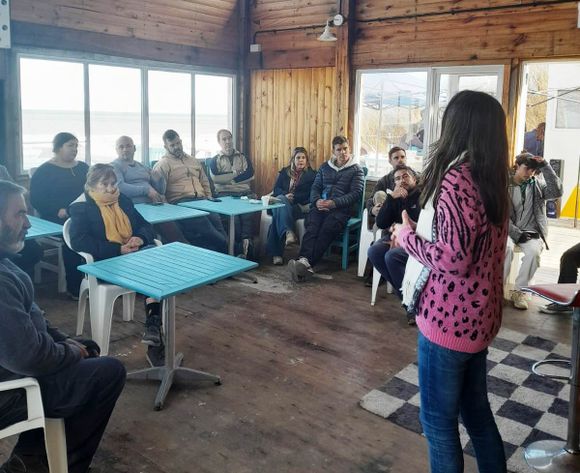Reta: capacitación en turismo y compromiso de la comunidad