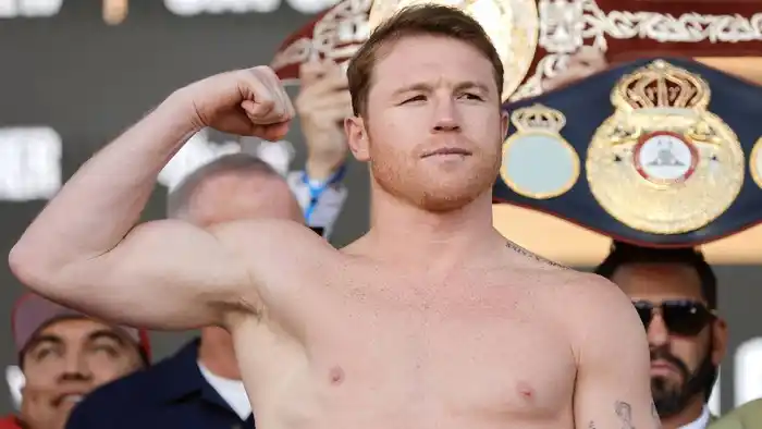 Con momios de -195, Canelo Álvarez se perfila como favorito en las casas de apuestas, mientras Crawford busca hacer historia el 13 de septiembre/ Juan Futbol