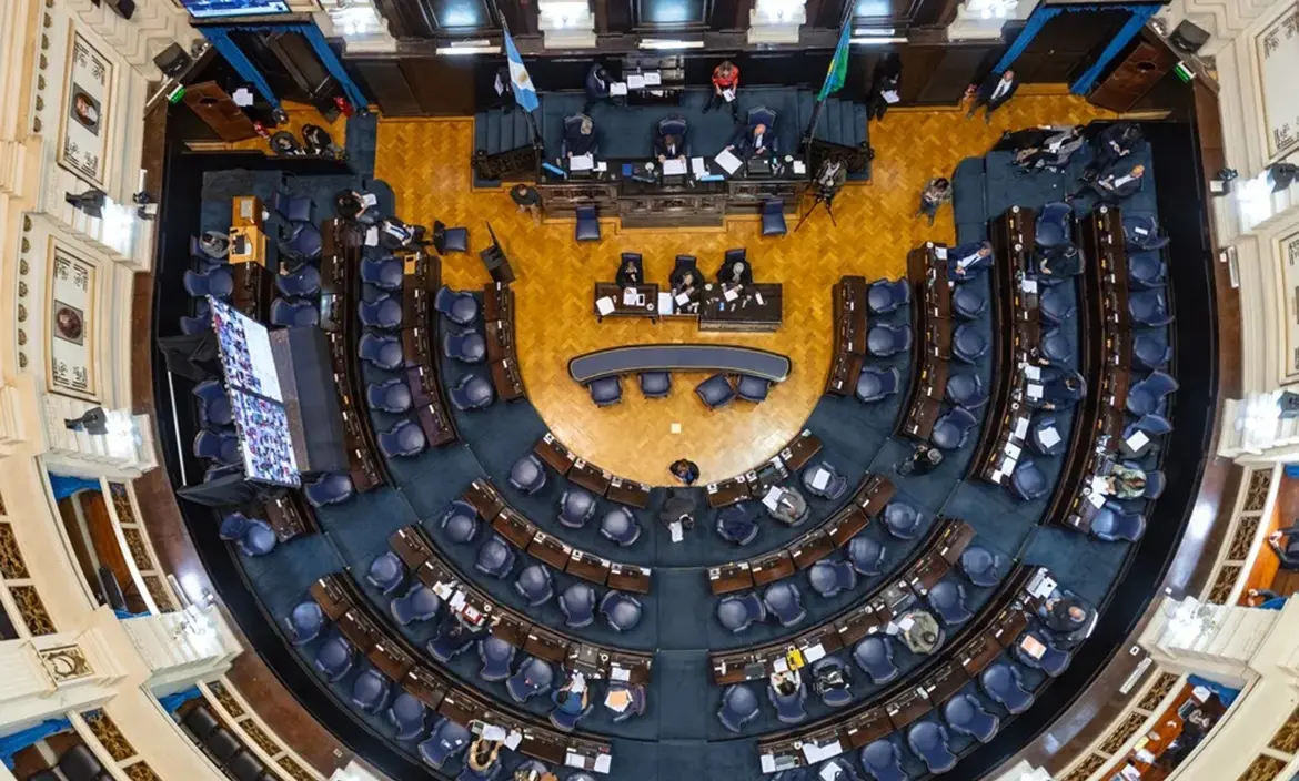 Finalmente, aprobaron la ley de endeudamiento que reclamaba Kicillof