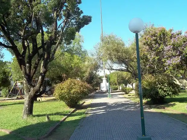 Una médica del hospital fue brutalmente golpeada por menores para robarle
