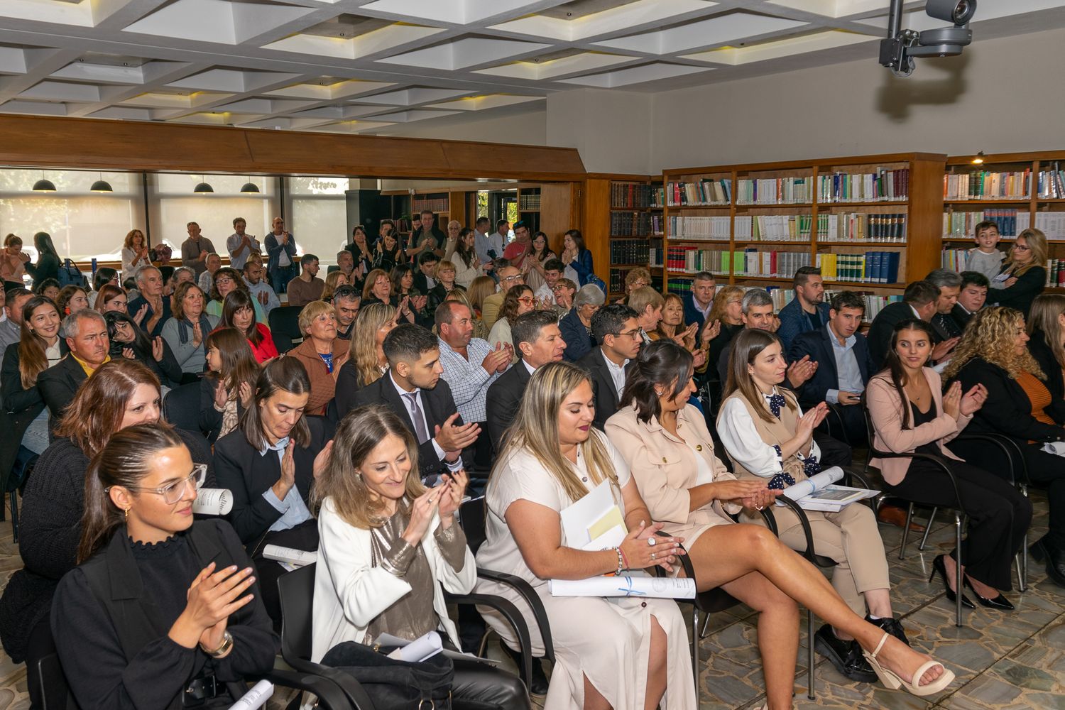 En un contexto emotivo y con una sala repleta de personas, se llevó a cabo la tercera jura de matriculados del 2024.