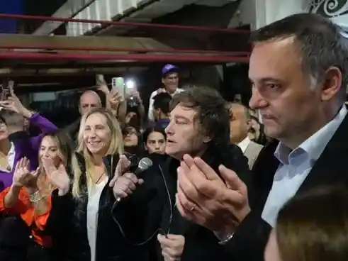 Milei cargó contra el PRO por Ficha Limpia en un acto de campaña en CABA