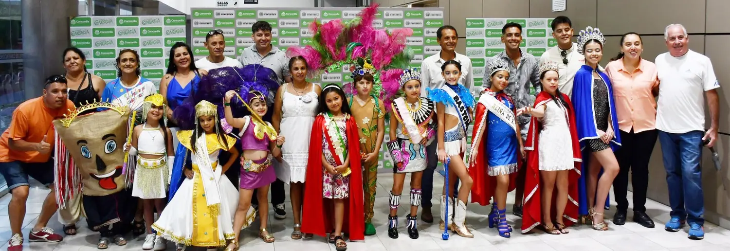 Se realizó presentación del carnaval de los Pequeños Duendes