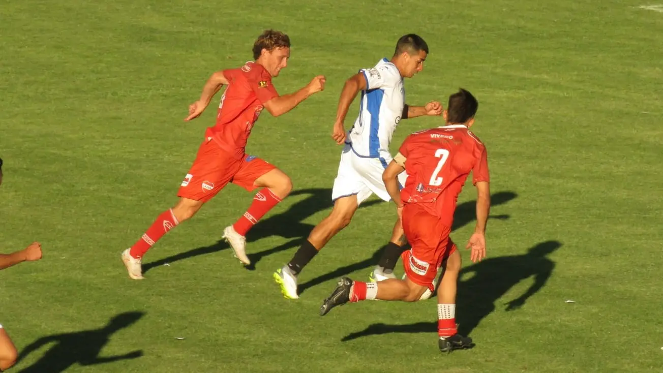 Independiente San Cayetano vs Mataderos. El plato fuerte de la fecha dieciséis