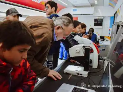 Laboratorio Móvil: “Infinito por Descubrir”
