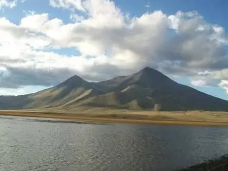 Entró en actividad el volcán Auca Mahuida en Neuquén
