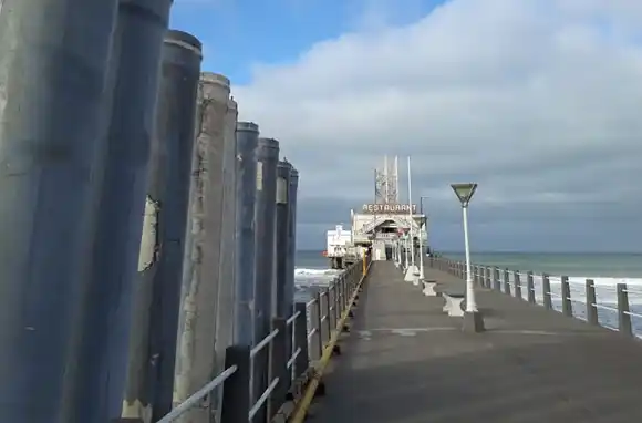 Nuevas obras en el Muelle de los Pescadores para evitar el castigo del mar
