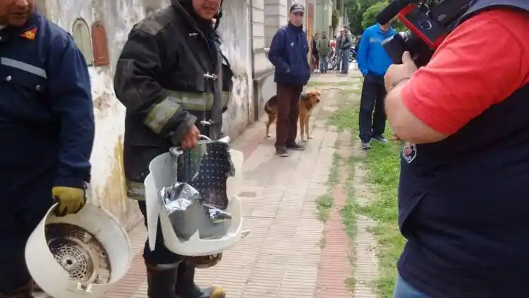 Bragado: Nena de 2 años quedó atrapada en un secarropa 