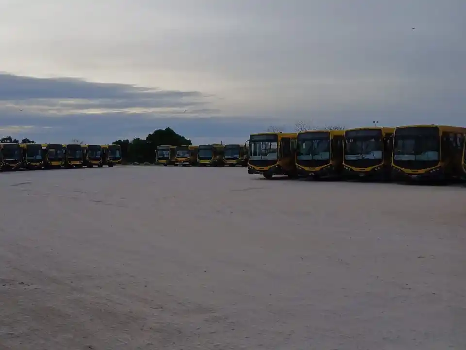 Crisis. Del sistema de transporte público de pasajeros de colectivos en el país.