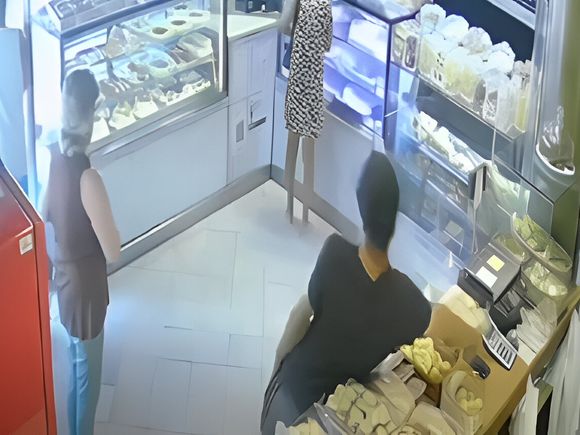 Robó un celular de un comercio y quedó filmado: aseguran que es "siempre el mismo"