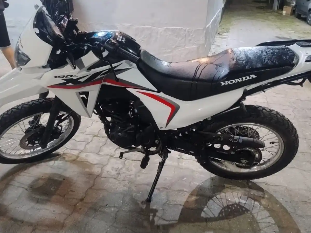 Los sujetos rompieron el candado de seguridad y dañaron el tambor de arranque para llevarse el rodado.