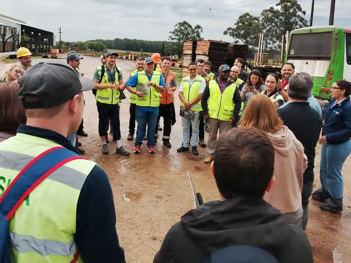 INTA Concordia recibió a integrantes de una red internacional de investigación forestal