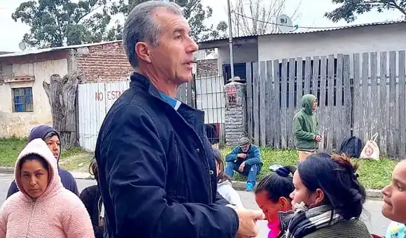 El Padre Petelín alerta sobre la creciente pobreza y la amenaza del narcotráfico