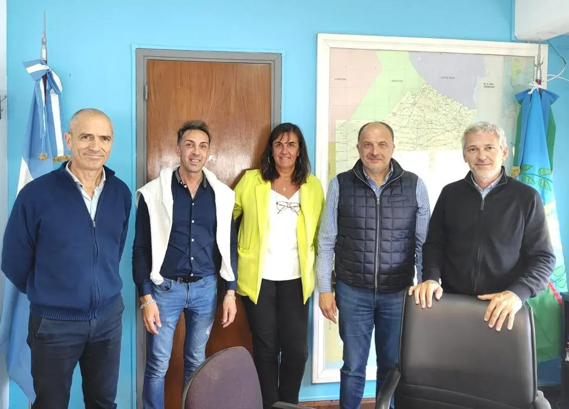 Trabajo en conjunto con Provincia para arreglar el techo de la Escuela 1