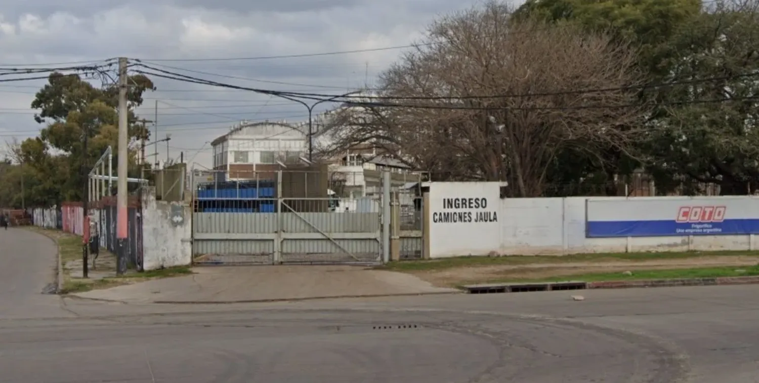 En ambos lugares se recogieron notas amenazantes, con un mensaje: "cada ciclo tiene su fin". Foto: El Litoral