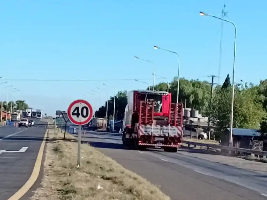 Continúan las tareas de mantenimiento y puesta en valor en el corredor vial de la Autovía del Mercosur