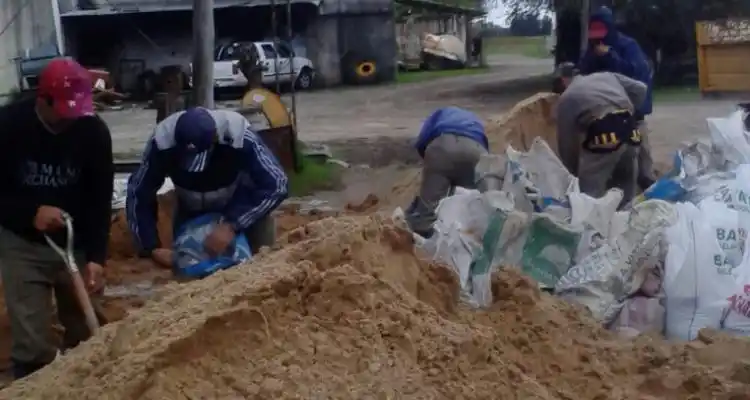Temporal: Continúa la asistencia de Defensa Civil en los barrios