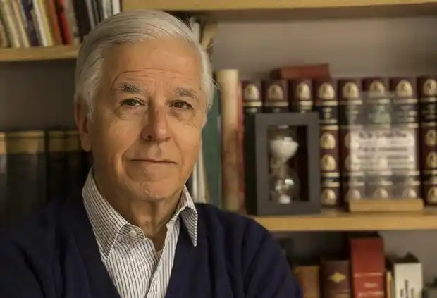Investigan al ex candidato a Gobernador Gustavo Rivas por abuso de menores
