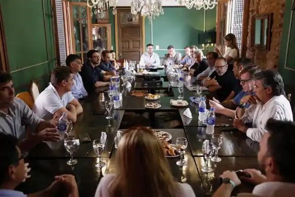 Desde Morón, intendentes Pro exigieron la reapertura del Aeropuerto de El Palomar