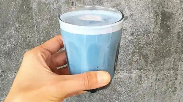 El café azul que promete revolucionar el desayuno