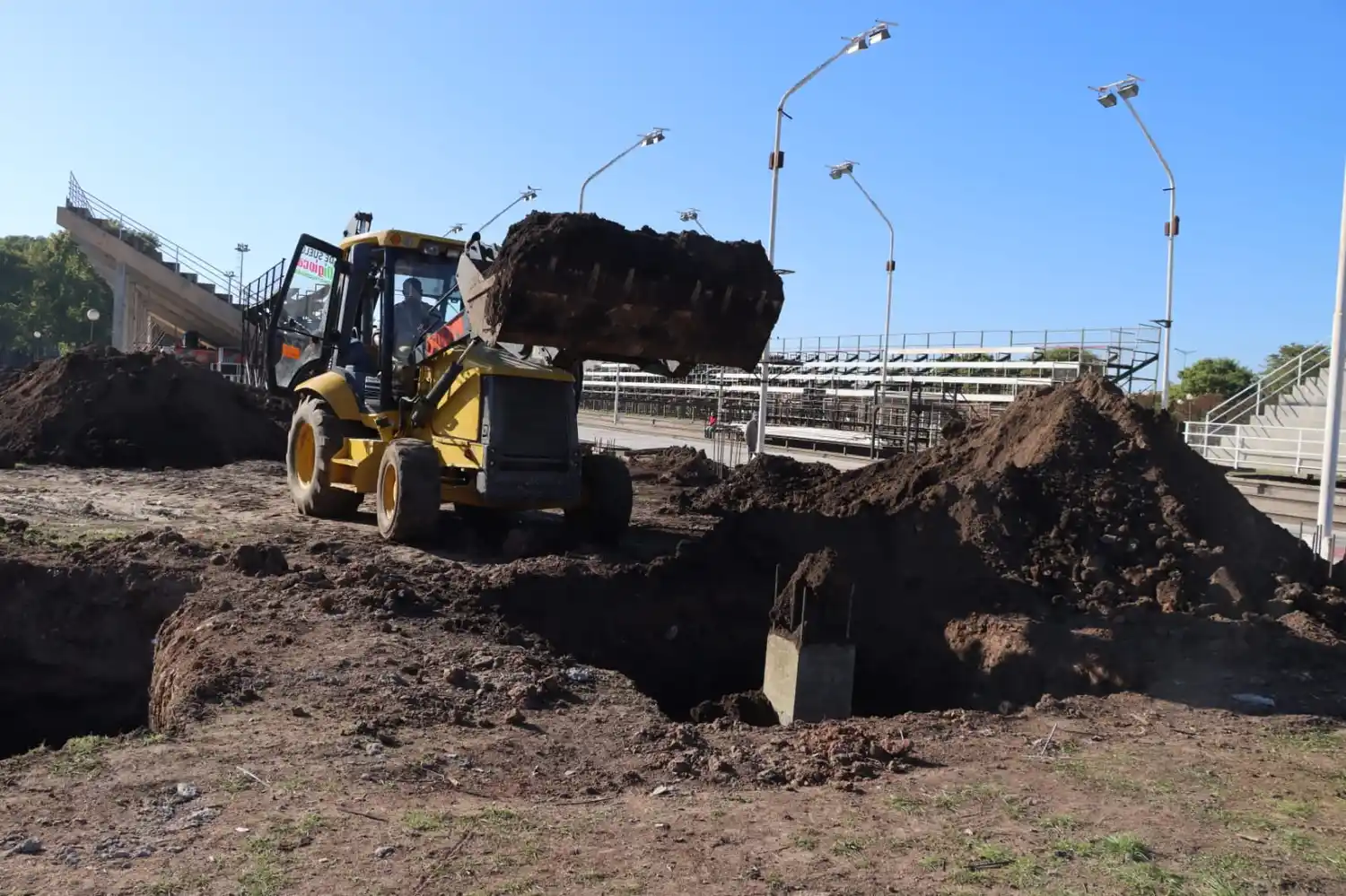Comenzó la construcción de la décima tribuna de cemento en el Corsódromo