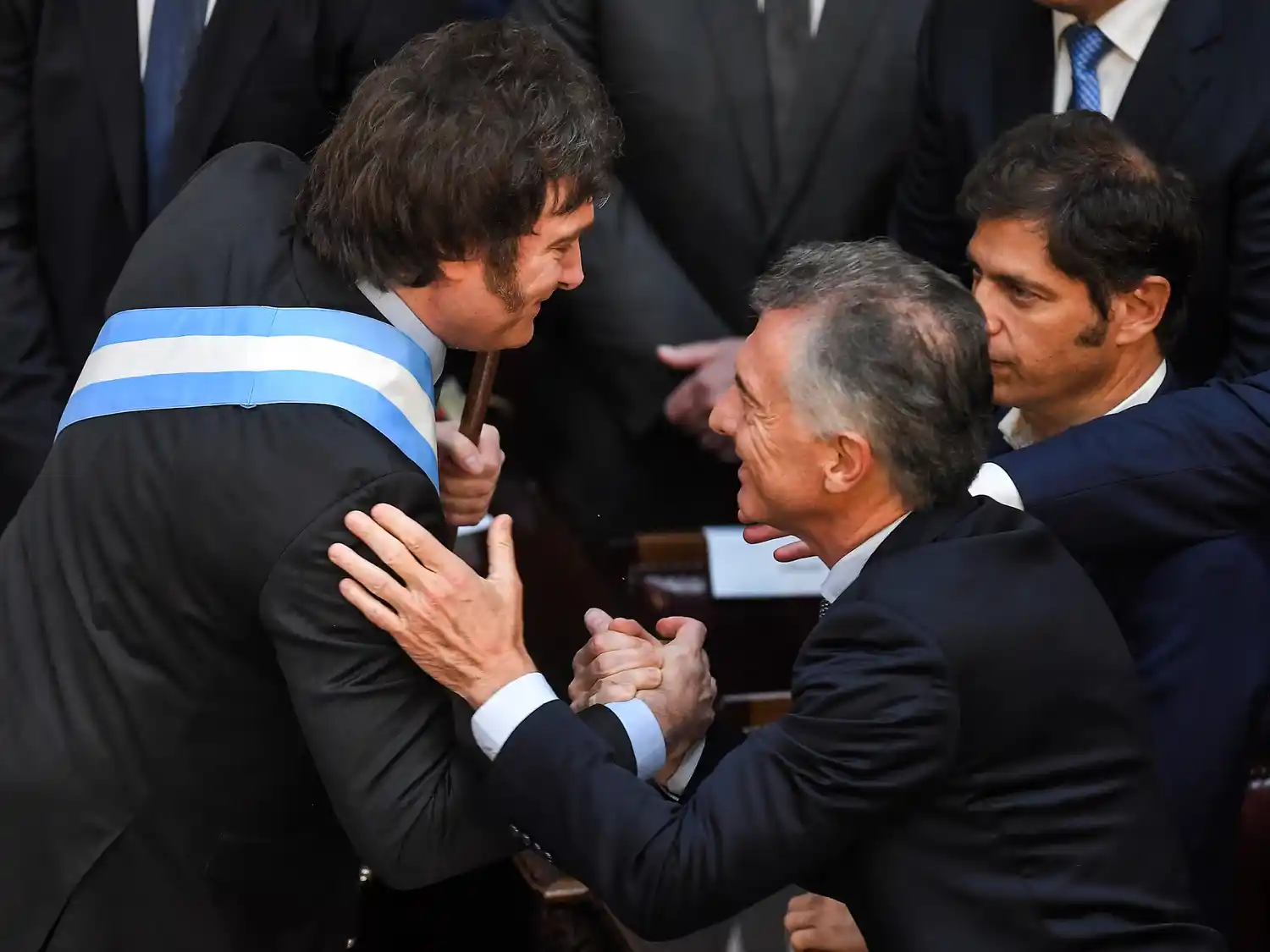 Macri publicó un manifiesto crítico contra Milei sin consultar a nadie en el PRO y profundizó la grieta entre ambos espacios