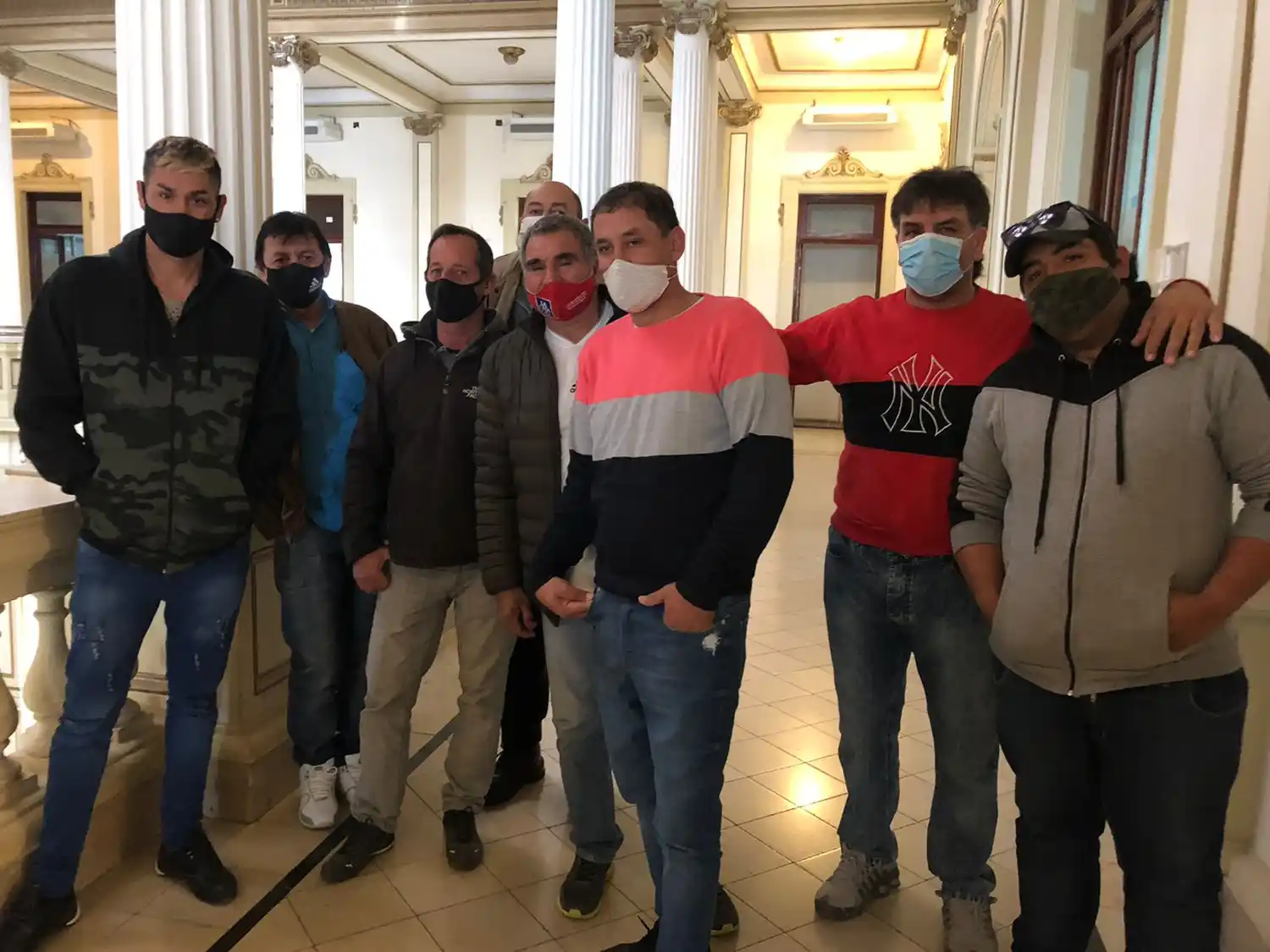 Camioneros Autoconvocados se presentaron en la Municipalidad para dialogar con los concejales