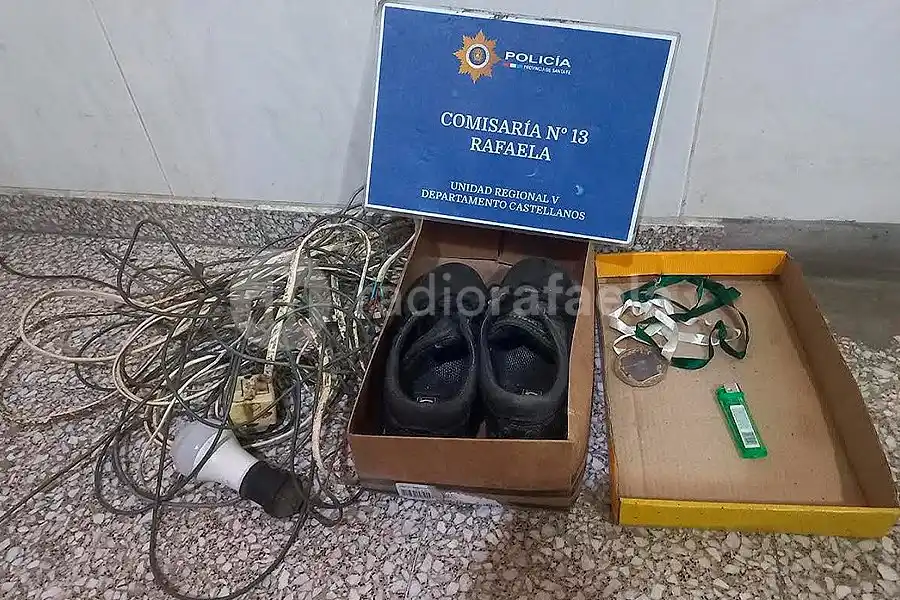 Entró a una casa y robó desde un par de zapatillas hasta una medalla: lo atraparon