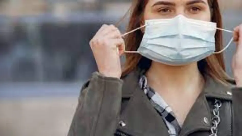 Barbijo: será opcional al aire libre pero continúa siendo obligatorio en lugares cerrados